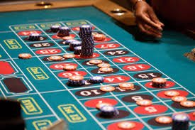 Starburst slot game interface at beton999 login with gem symbols and expanding wilds